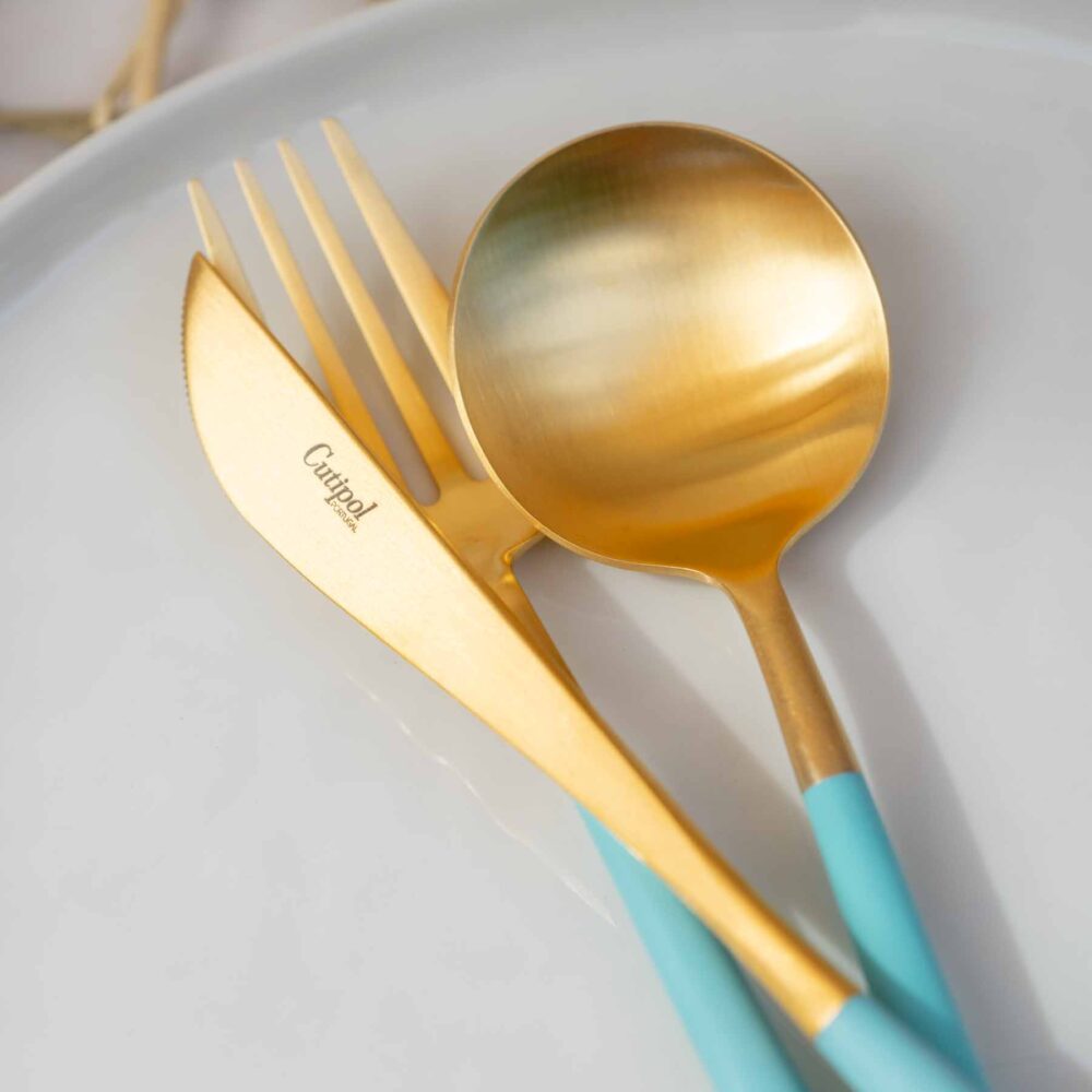 Table Things Cutipol bestek goa turquoise goud gold turkoois bestekset